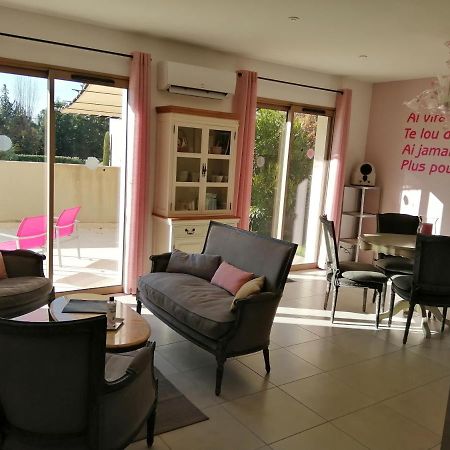 Le Cabanon De Laura Villa LʼIsle-sur-la-Sorgue Dış mekan fotoğraf
